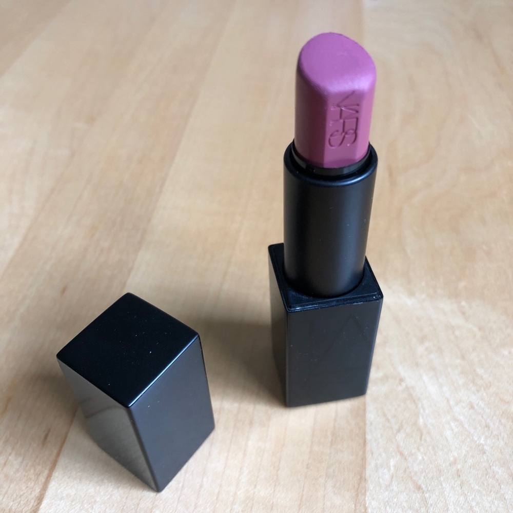 Nars Audacious Lipstick - Anna